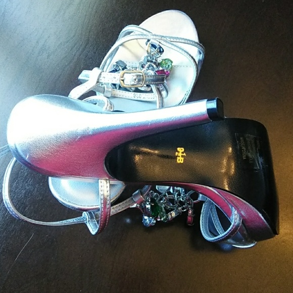 Dyeables “Maria” Silver Platform Sandals – Size 9.5B - Picture 16 of 16